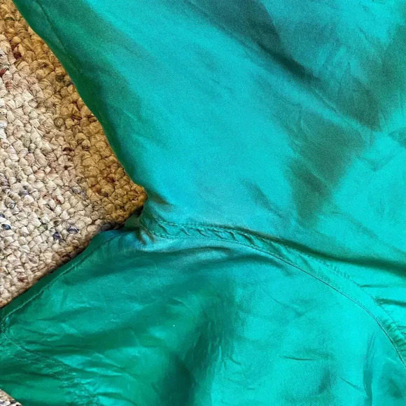 Vintage 90s 100% Silk Buttons up Green Shirt women size 12 - Picture 7 of 7